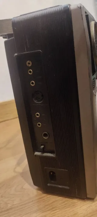 Radio Cassette Sanyo Marrón/Gris