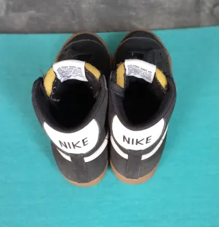 Zapatillas Nike Negras y Marrones blazers