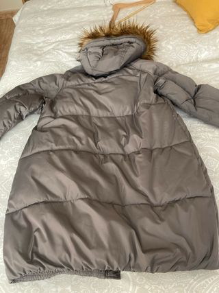 Anorak verde aceituna con capucha