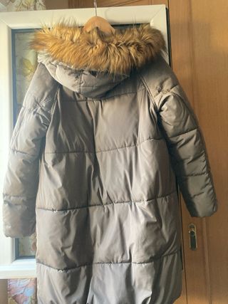 Anorak verde aceituna con capucha