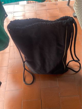 Mochila Ecko Negra y Dorada