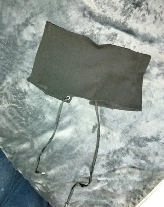 Corsé negro con cordones