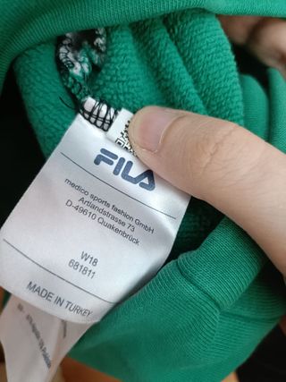 Sudadera Fila Color Negro, Verde y Blanco Talla S.