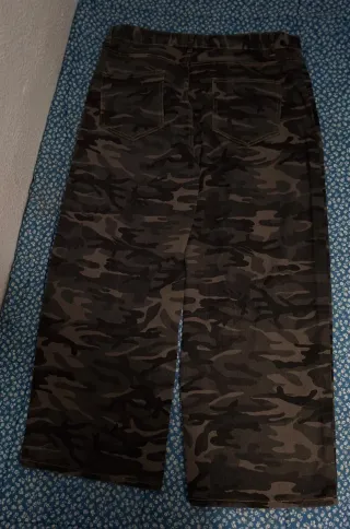 Pantalón baggy camuflaje militar