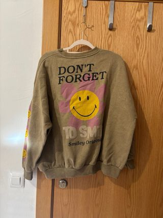 Sudadera Pull&Bear x Smiley World