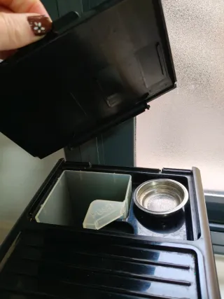 Cafetera DeLonghi Negra