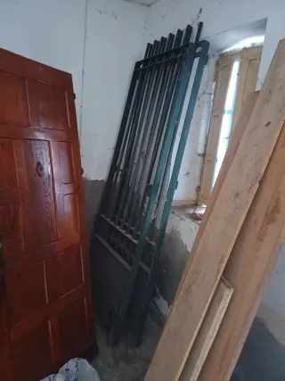 Puertas entada madera maciza antiguas