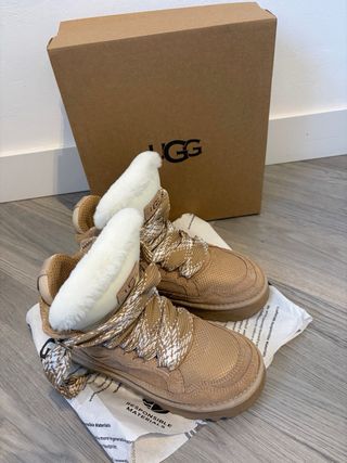 Botas UGG Beige y Multicolor