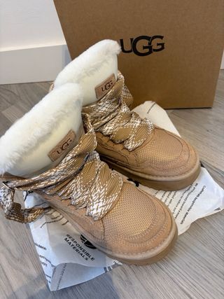 Botas UGG Beige y Multicolor