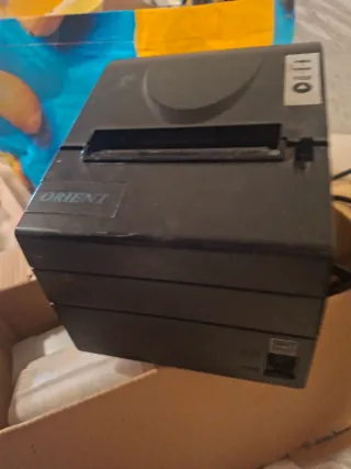 Cajón e impresora de tickets