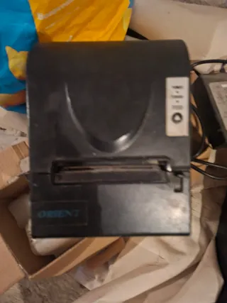 Cajón e impresora de tickets