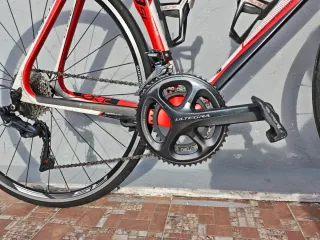 Bicicleta de carretera CKT Roja y Blanca