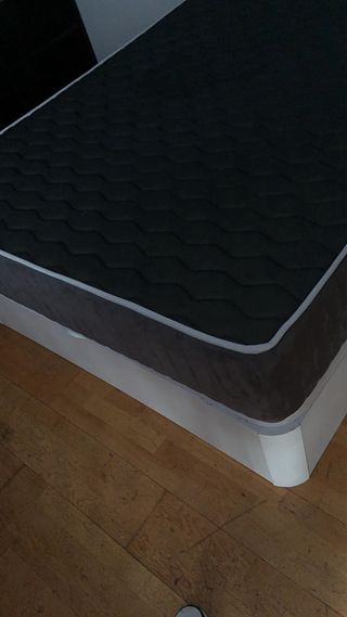 Cuna blanca para bebé