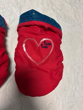 Guantes Tuc Tuc Carro Bebé Corazón Rojo