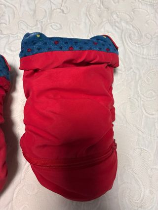 Guantes Tuc Tuc Carro Bebé Corazón Rojo