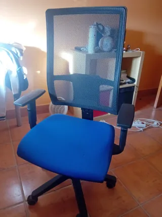 Silla de oficina ergonómica