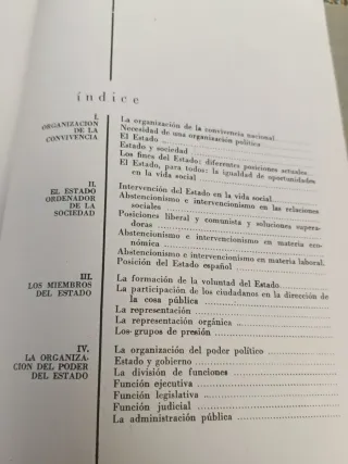 Manuel Fraga. Estructura política de España.