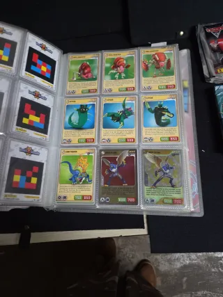 Álbum de cartas Invizimals Desafíos Ocultos