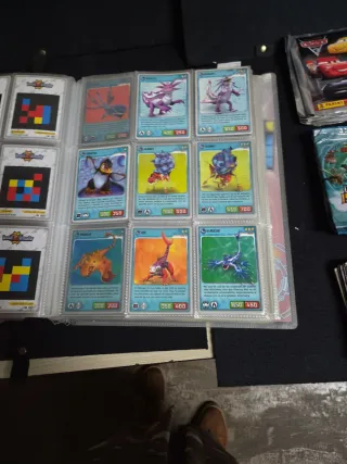 Álbum de cartas Invizimals Desafíos Ocultos
