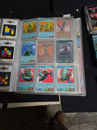 Álbum de cartas Invizimals Desafíos Ocultos