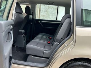 Volkswagen Touran 2012