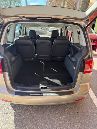 Volkswagen Touran 2012