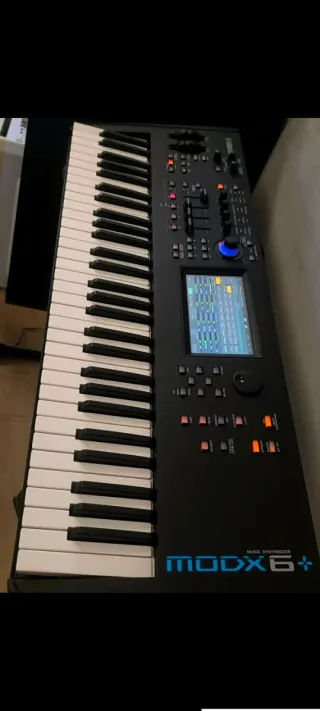 Yamaha MODX6+ – Como nuevo, con garantía y caja