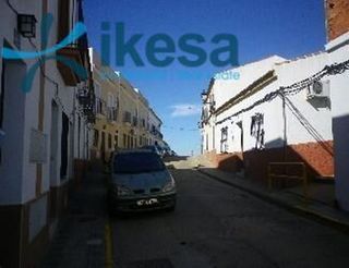 Casa adosada en venta en Trigueros