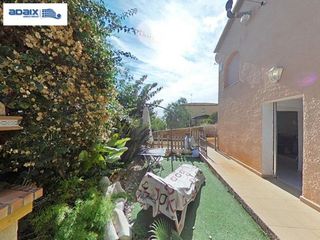 Chalet en venta en Centro en Roda de Barà