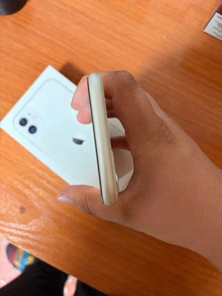 iPhone 11 Plata/Blanco