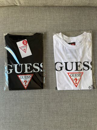 Camisetas Guess S/36/8 Negras y Blancas