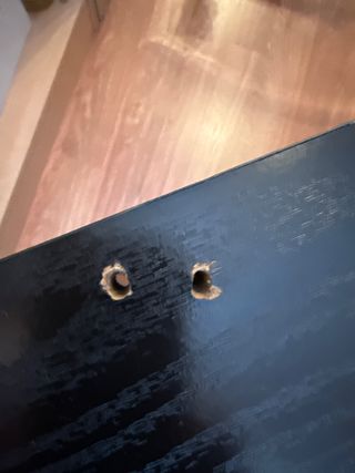 Escritorio negro con bandeja extraible