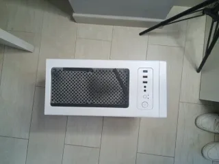 Gabinete Nfortec Blanco y Negro