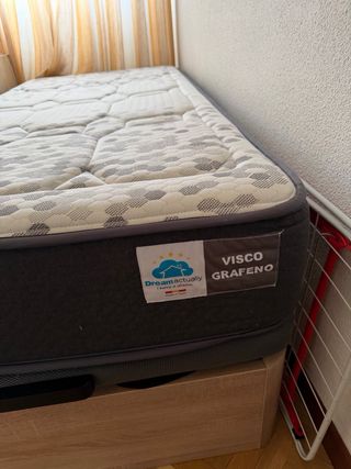 Dos Canapés y dos colchones como nuevos, CHOLLO!