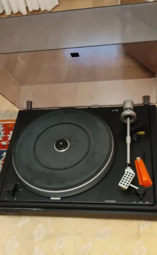 Tocadiscos Ocnoson con Altavoces Mission