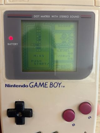 Nintendo Game Boy + DR Mario