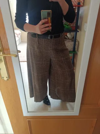 Pantalón ancho cuadros marrón y gris