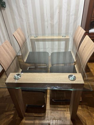 Mesa de comedor familiar cristal y madera