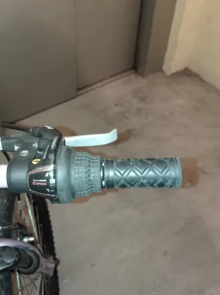 Bicicleta Monty KYS Morada