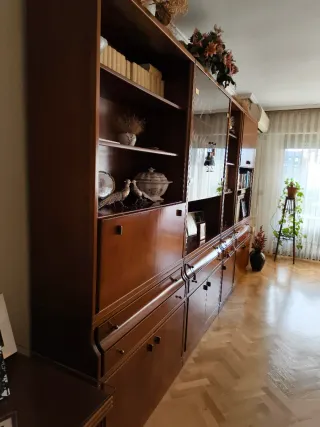 Librería de madera nogal