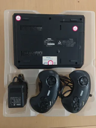 Console Sega Mega Drive con Sonic