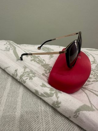 Gafas de sol Carolina Herrera auténticas con estuc