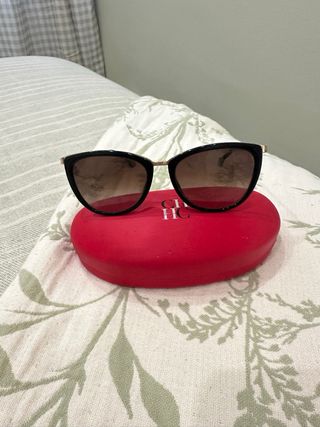 Gafas de sol Carolina Herrera auténticas con estuc