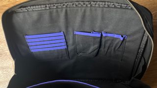 Bolso Custo con diseño gráfico