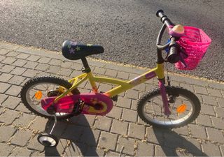 Bicicleta 16” amarilla ruedines