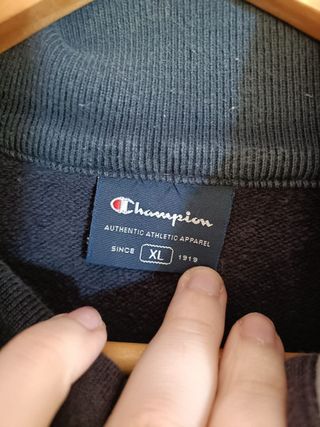 Sudadera Champion Color Azul y Gris Talla XL.