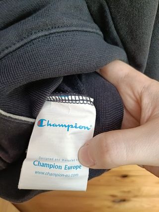 Sudadera Champion Color Azul y Gris Talla XL.