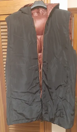 Chaleco reversible Cortefiel negro/rojo talla XXL