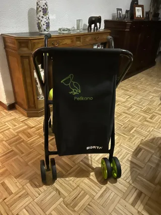 Andador Pelikano Forta  con asiento y cesta