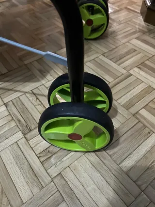 Andador Pelikano Forta  con asiento y cesta